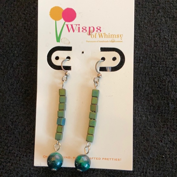 Green beads - Picture 1 of 2